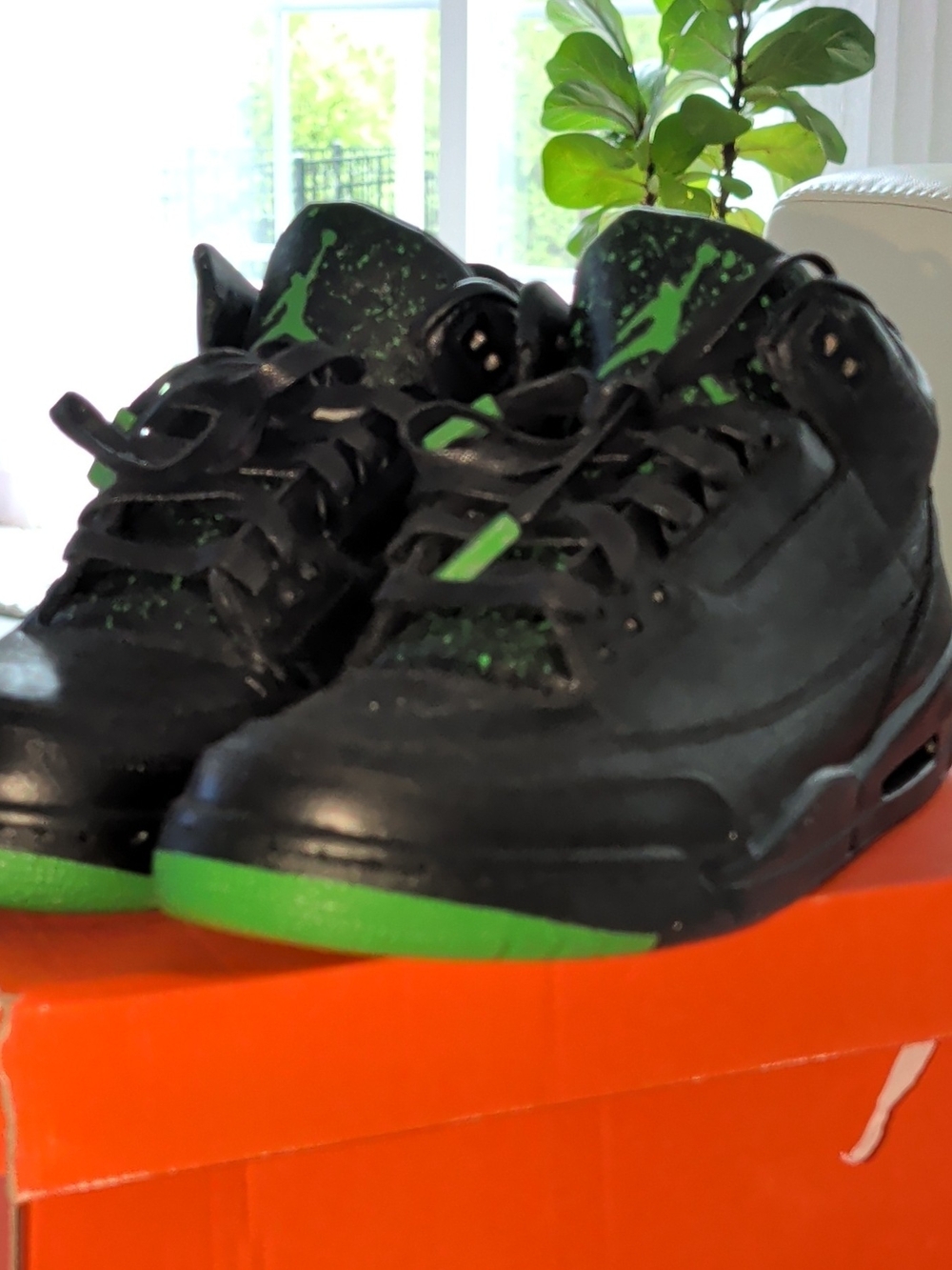 Custom Nike Jordan 3's Men’s Black and Green Low-Top Sneakers - Picture 14 of 14